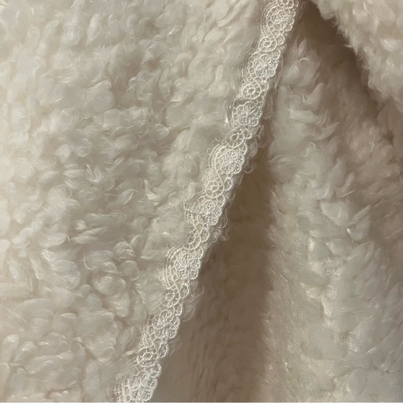 Lolita Heart Shaped Hollow White Plush Cape with Hood and Cut Outs Dolls Kill - Picture 4 of 5